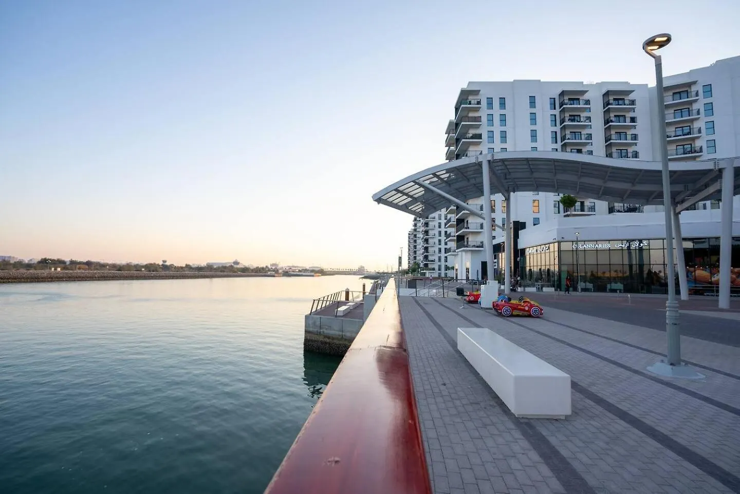 Romantic Studio In Yas Canal View أبو ظبي 0*,  الإمارات العربية المتحدة