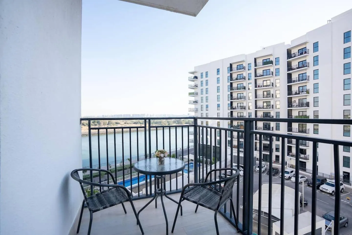 Romantic Studio In Yas Canal View Abu Dzabi Apartman
